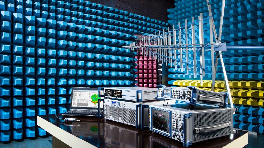 Manual shielding box